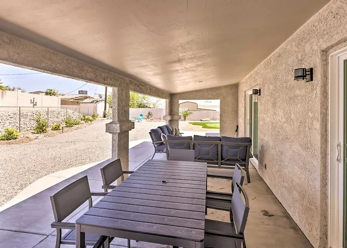 Holiday home Putting Green, Pool Access: Havasu Home! *