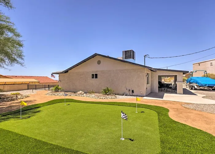 Holiday home Putting Green, Pool Access: Havasu Home!